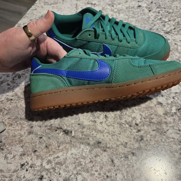 Nike Shoes - New In Box Nike Green and Blue Athletic Shoes Sz M 7 W 8.5. Awesome